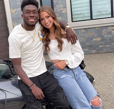 alphonso davies and jordyn huitema|Bayern Munichs Alphonso Davies confirms break up。